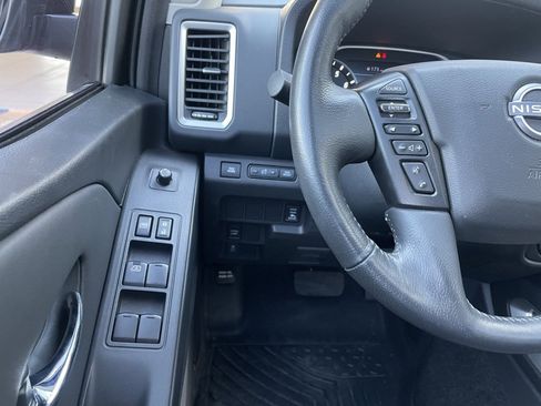 Certified 2024 Nissan Frontier SL image 13
