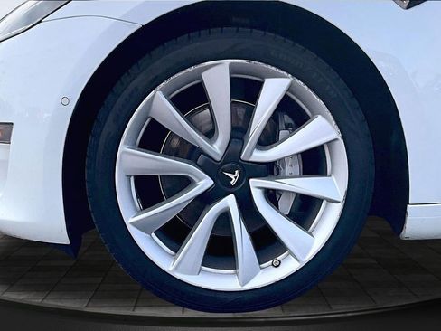 Used 2019 Tesla Model 3 Long Range image 9