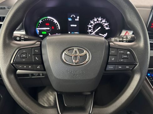 Used 2022 Toyota Sienna LE FWD image 11