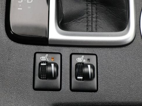 Used 2015 Toyota Highlander XLE image 26