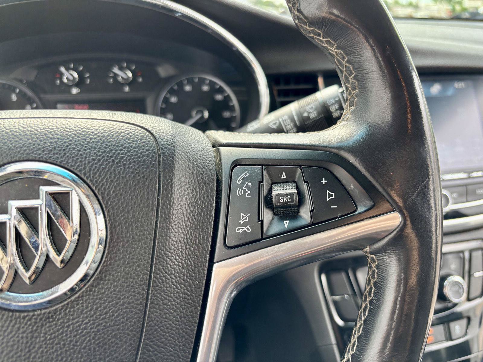 Used 2020 Buick Encore Essence AWD/4WD image 15