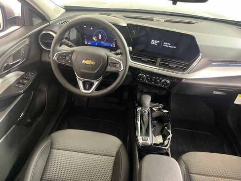 New 2026 Chevrolet Trax LT w/ Driver Confidence Package FWD image 2