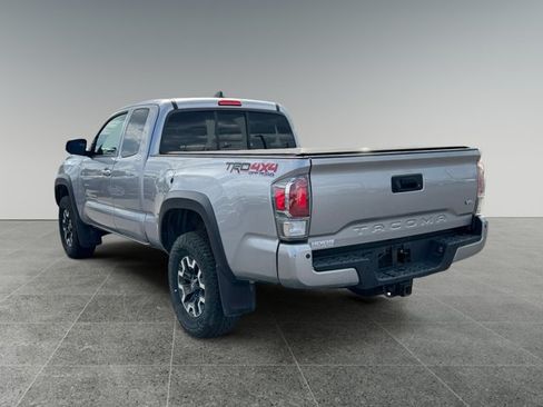 Certified 2021 Toyota Tacoma TRD Off-Road w/ Technology Package AWD/4WD image 3