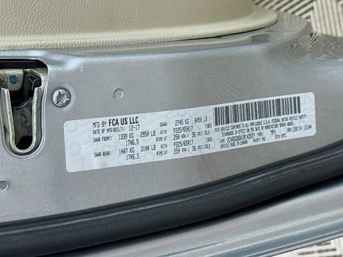 Used 2018 Dodge Grand Caravan SE w/ UConnect Hands-Free Group FWD image 31