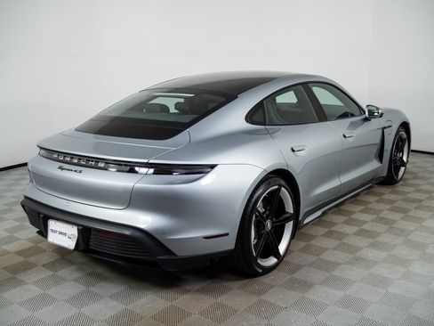 Used 2021 Porsche Taycan 4S w/ Premium Package image 29