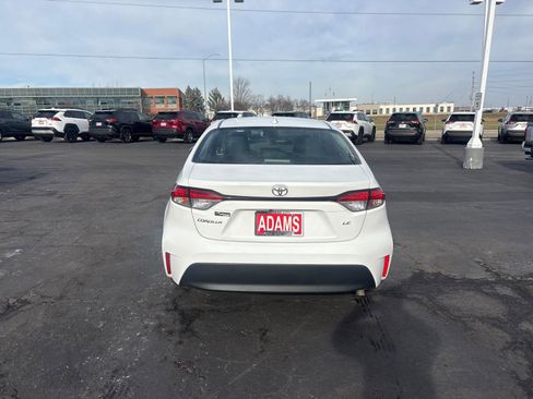 Used 2023 Toyota Corolla LE image 7