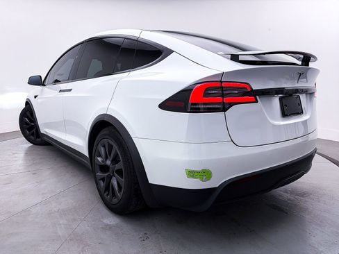 Used 2023 Tesla Model X image 2