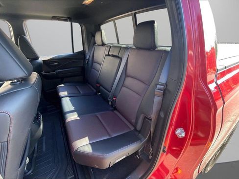 Used 2025 Honda Ridgeline Black Edition image 24