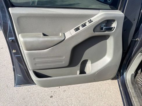 Used 2017 Nissan Frontier Desert Runner RWD image 10