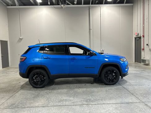 New 2026 Jeep Compass Latitude AWD/4WD image 5