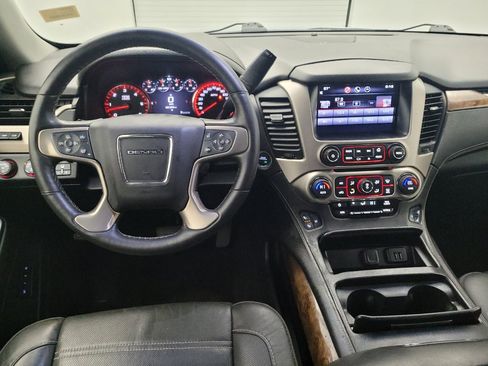 Used 2015 GMC Yukon Denali w/ Premium Package AWD/4WD image 22