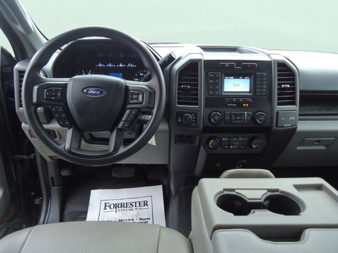 Used 2022 Ford F250 XL w/ Power Equipment Group image 12