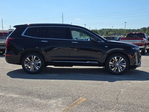 Used 2024 Cadillac XT6 Premium Luxury w/ LPO, Floor Liner Package AWD/4WD image 6