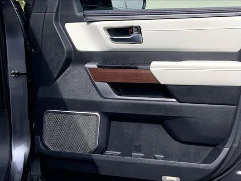 Used 2024 Toyota Sequoia Capstone AWD/4WD image 24