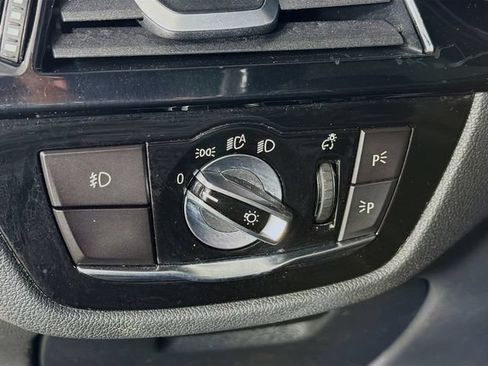 Used 2017 BMW 530i RWD image 12