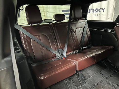 Used 2023 Ford Expedition Limited AWD/4WD image 22