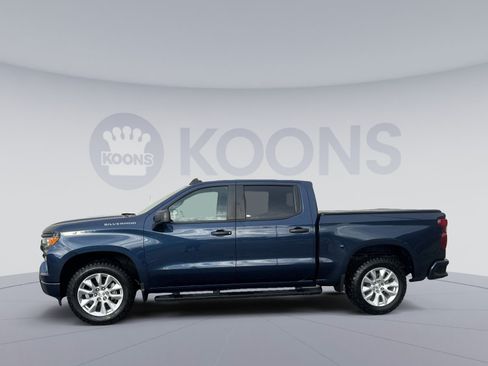 Used 2022 Chevrolet Silverado 1500 Custom AWD/4WD image 2