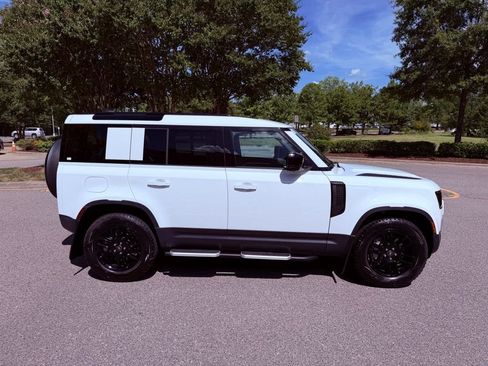 Used 2025 Land Rover Defender 110 S AWD/4WD image 17