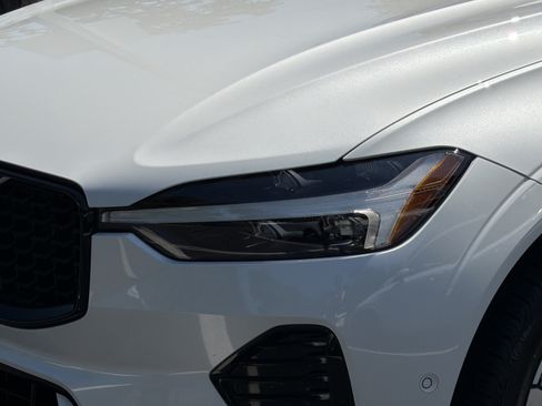 Certified 2024 Volvo XC60 B5 Plus AWD/4WD image 6