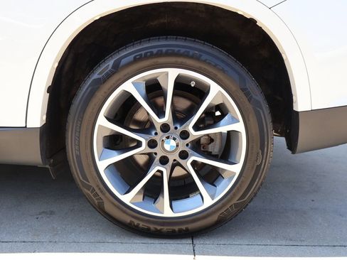Used 2017 BMW X5 xDrive35i AWD/4WD image 42