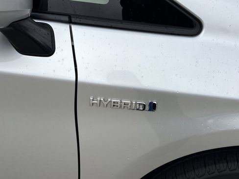 Used 2015 Toyota Prius Two image 10