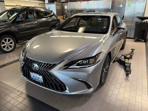 Certified 2024 Lexus ES 250 w/ Premium Package AWD/4WD image 1