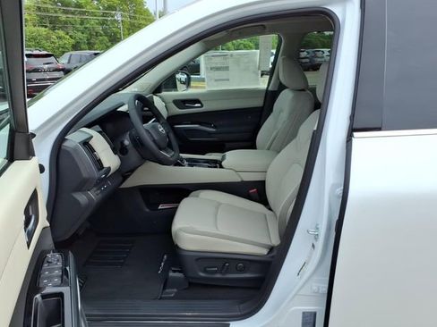 New 2026 Nissan Pathfinder SL AWD/4WD image 6