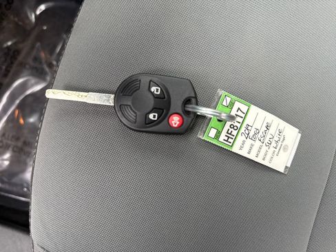 Used 2019 Ford Escape S image 29