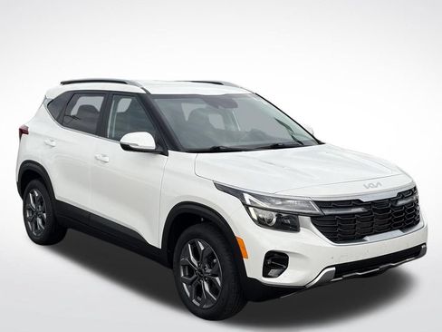 Used 2024 Kia Seltos S AWD/4WD image 2