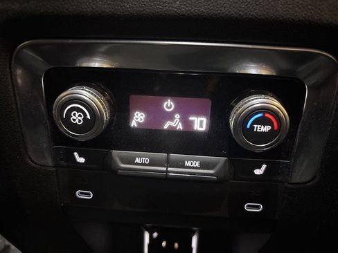 Used 2025 GMC Yukon Denali image 23