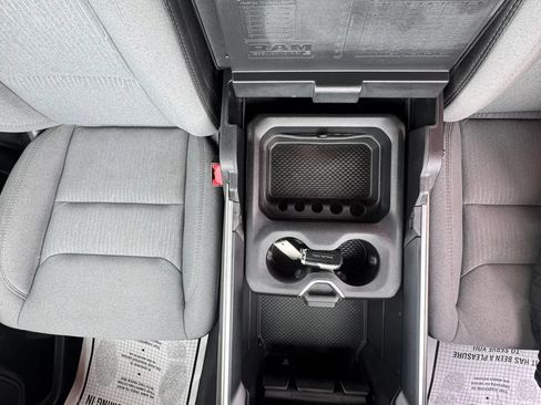 Used 2019 RAM 1500 Big Horn AWD/4WD image 25