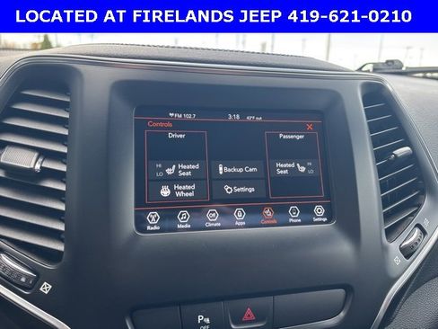 Used 2020 Jeep Cherokee Latitude Plus image 16