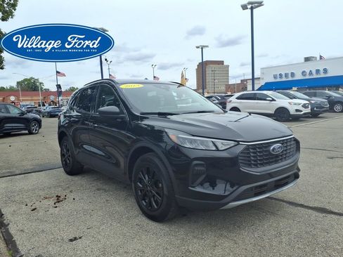 Certified 2023 Ford Escape Active AWD/4WD image 4