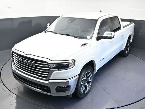 Used 2025 RAM 1500 Laramie AWD/4WD image 25