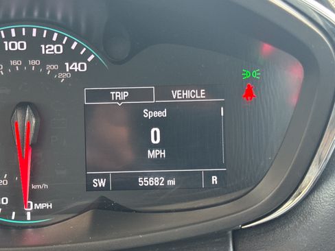Used 2022 Chevrolet Trax LT w/ LT Convenience Package AWD/4WD image 19