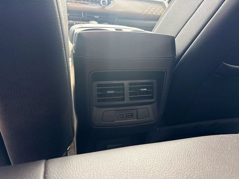 Used 2025 GMC Canyon Denali AWD/4WD image 28