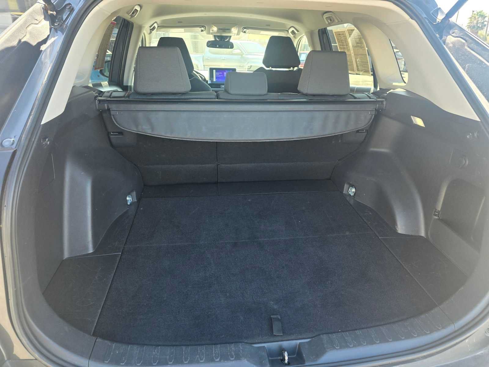 Used 2025 Toyota RAV4 XLE FWD image 14