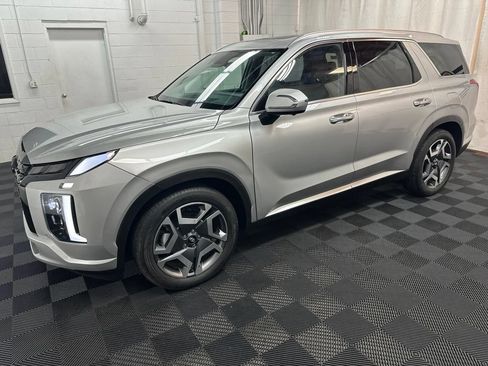 Used 2023 Hyundai Palisade Limited w/ Cargo Package AWD/4WD image 5