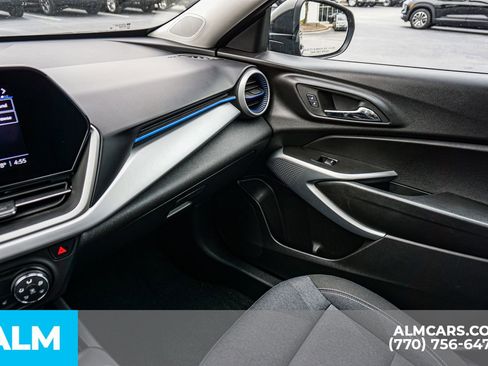 Used 2025 Chevrolet Trax LS w/ LS Convenience Package FWD image 56
