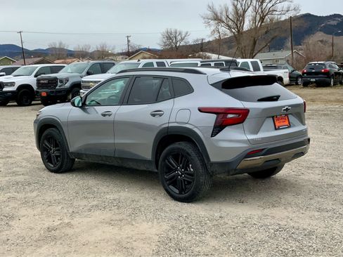 Certified 2025 Chevrolet Trax ACTIV image 3