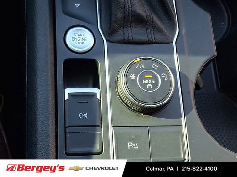 Used 2021 Volkswagen Atlas SE image 29