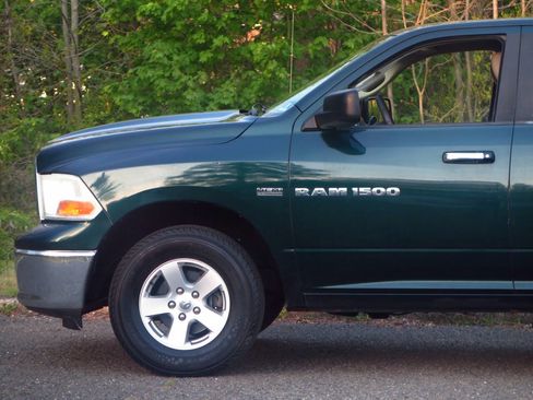 Used 2011 RAM 1500 Classic SLT AWD/4WD image 29