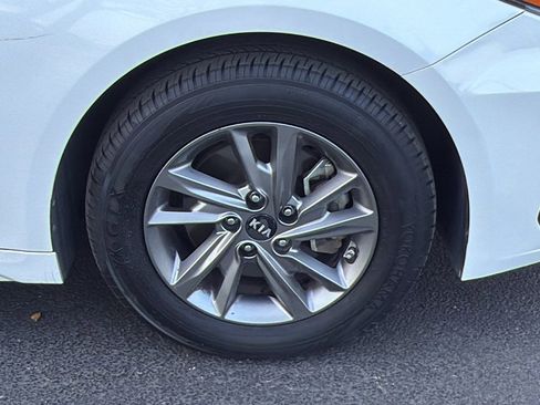 Used 2019 Kia Optima LX image 37