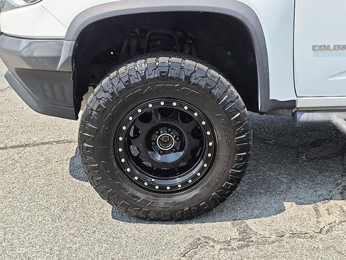 Used 2018 Chevrolet Colorado ZR2 w/ ZR2 Dusk Special Edition AWD/4WD image 10