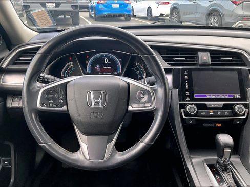 Used 2018 Honda Civic EX-L image 8