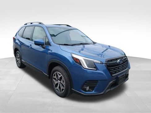 Used 2023 Subaru Forester Premium AWD/4WD image 5