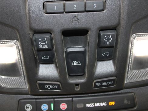 Used 2024 Chevrolet Silverado 2500 High Country w/ High Country Premium Package image 54