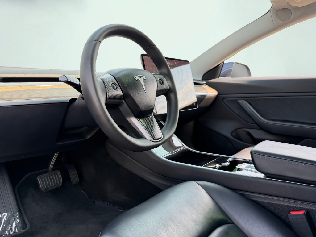 Used 2019 Tesla Model 3 Long Range AWD/4WD image 2