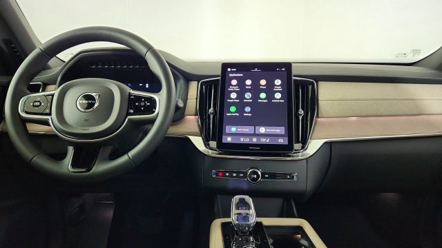New 2026 Volvo XC90 T8 Plus w/ Protection Package Premier AWD/4WD image 26