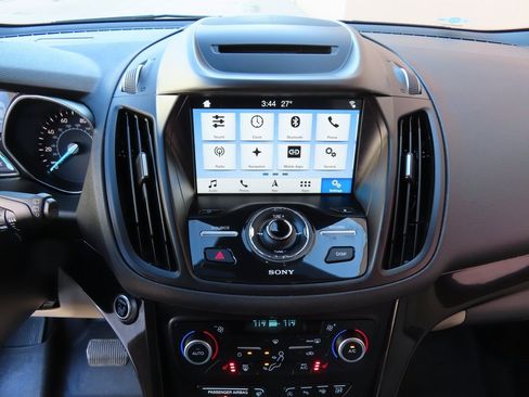 Used 2018 Ford Escape Titanium w/ Ford Safe & Smart Package image 19